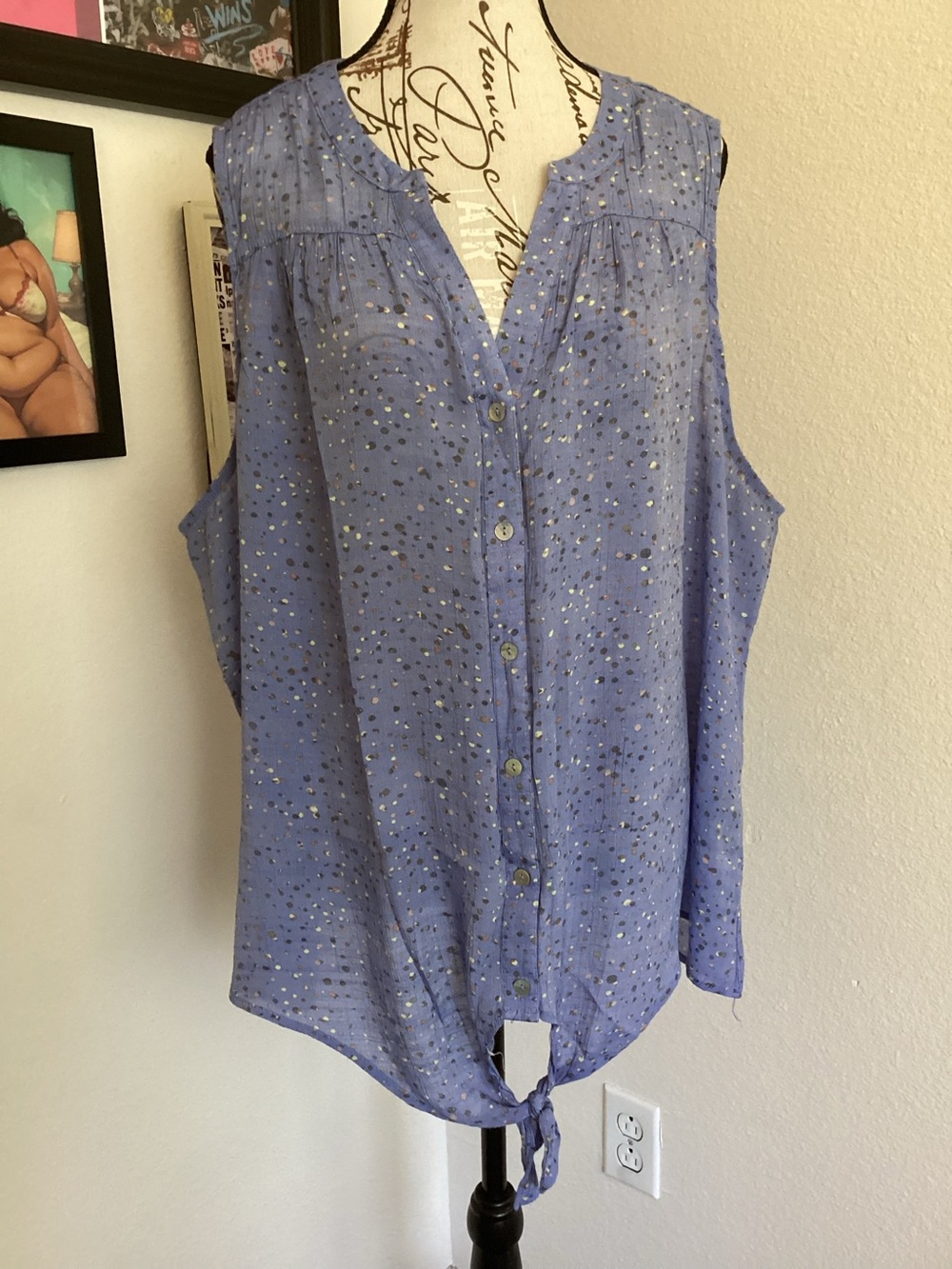 Zac & Rachel Periwinkle Sleeveless Tie-Hem Blouse with Dot Print